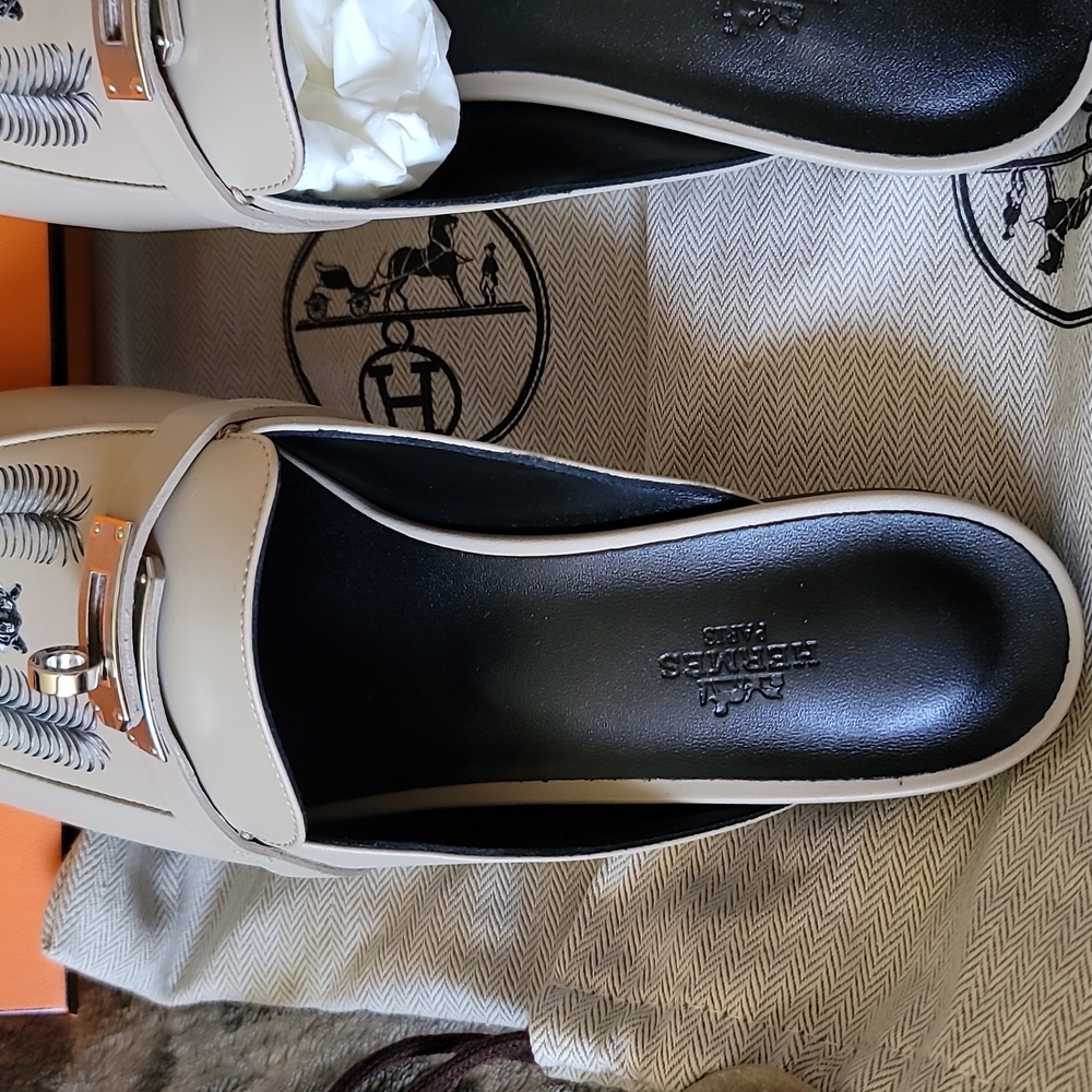 Hermes Oz Mule Slip-on with Kelley Buckle Blanc Monochrome Color Leather 40EU/10 - Picture 15 of 17